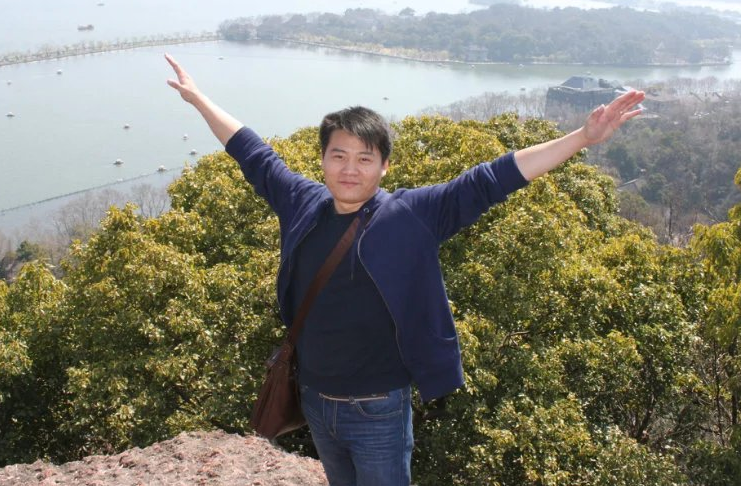 盤網互聯團隊均是來自各個行業的優秀人才組成，對于網站策劃、設計、推廣擁有豐富的經驗！